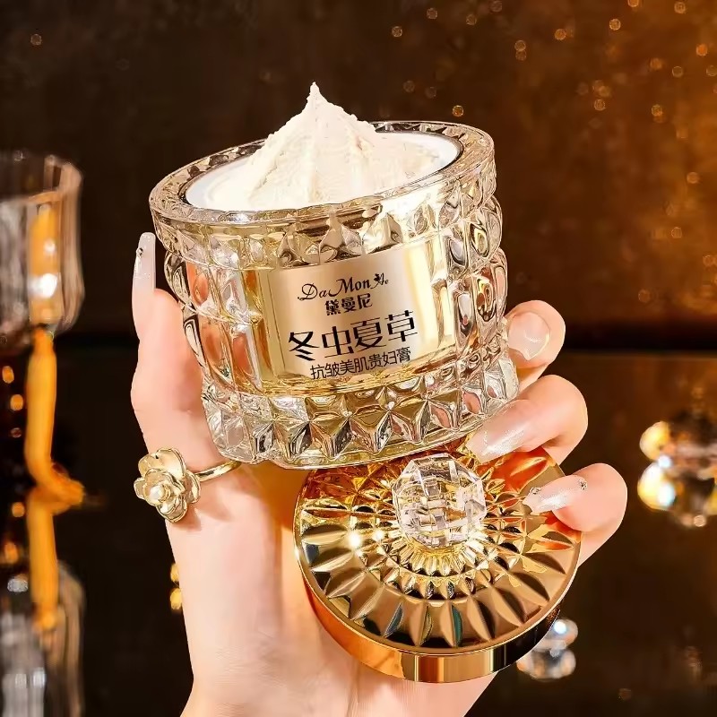 Cordyceps Sinensis Luxury Nobl - Skincare Luxury Whitening บทวิจารณ์และราคา