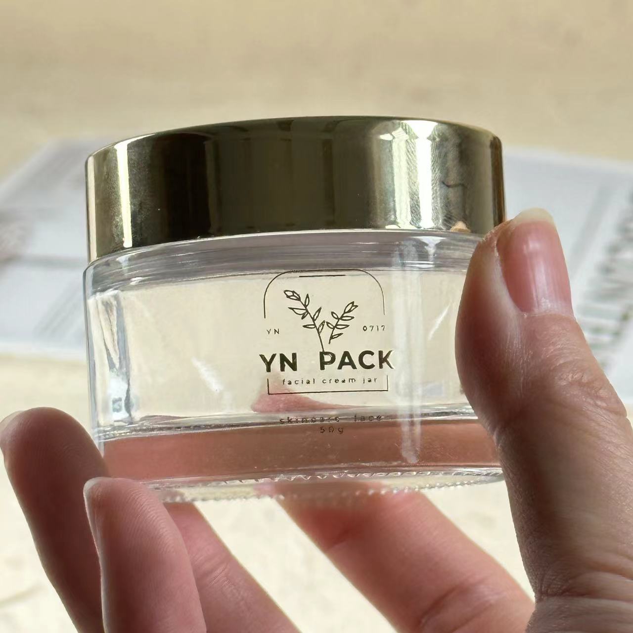 หรูหราแก้วJar Wholesa Frosted  - Luxury Gold Skincare บทวิจารณ์และราคา